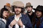 Camille Bazbaz en concert