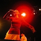 Brigitte Fontaine en concert