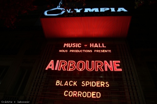Airbourne + Black Spiders en concert