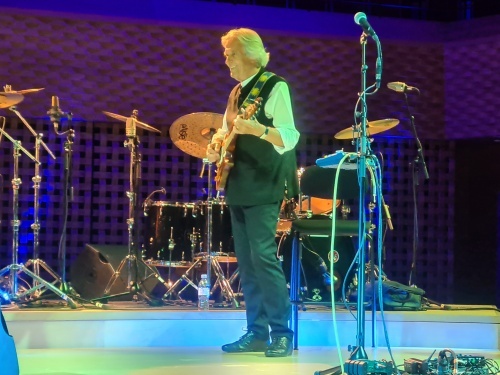 John McLaughlin & the 4th Dimension en concert