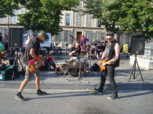 Ren&eacute; Binam&eacute; (Pirate Punx) en concert