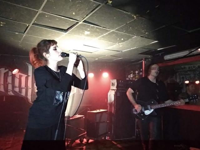 Tamaryn + Some Ember en concert