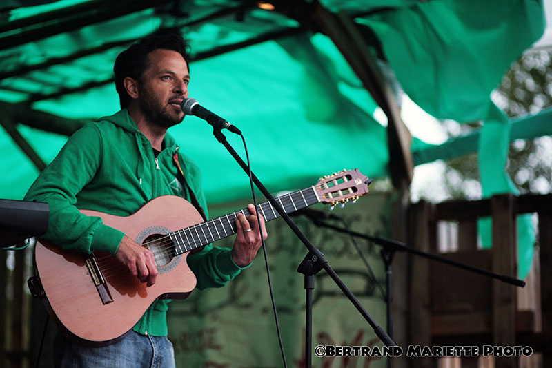 Interview de Mat J&eacute; au Yellow Circus Festival en concert