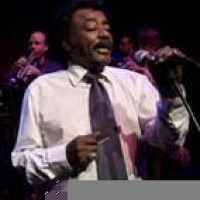 Al&egrave;may&egrave;hu Esh&egrave;t&eacute; en concert
