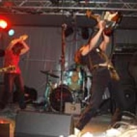 Dimi Dero Inc en concert