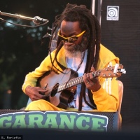 Earl Chinna Smith en concert