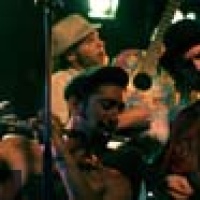 Emzel Caf&eacute; en concert