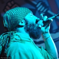 Fa&iuml;anatur en concert