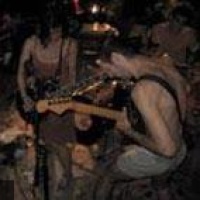 Headwar en concert