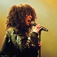 Hollie Cook en concert