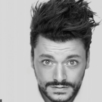 Kev Adams en concert
