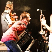 La Pegatina en concert