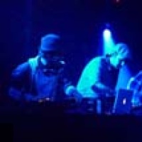No Fakin DJs en concert