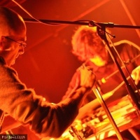 One Lick Less en concert