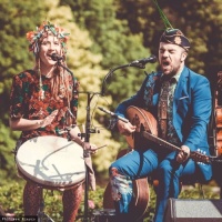 Sages Comme des Sauvages en concert