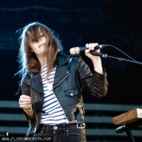 The Hundred In The Hands en concert