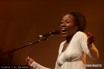 2 - Rokia Traor&eacute; - B. Mariette